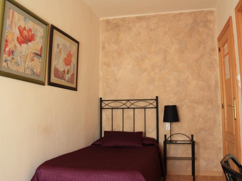 Fuentes de Ebro Hostal Rte. Elena الغرفة الصورة
