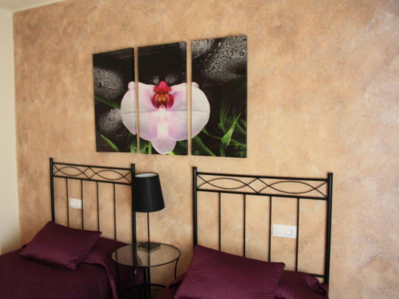 Fuentes de Ebro Hostal Rte. Elena الغرفة الصورة